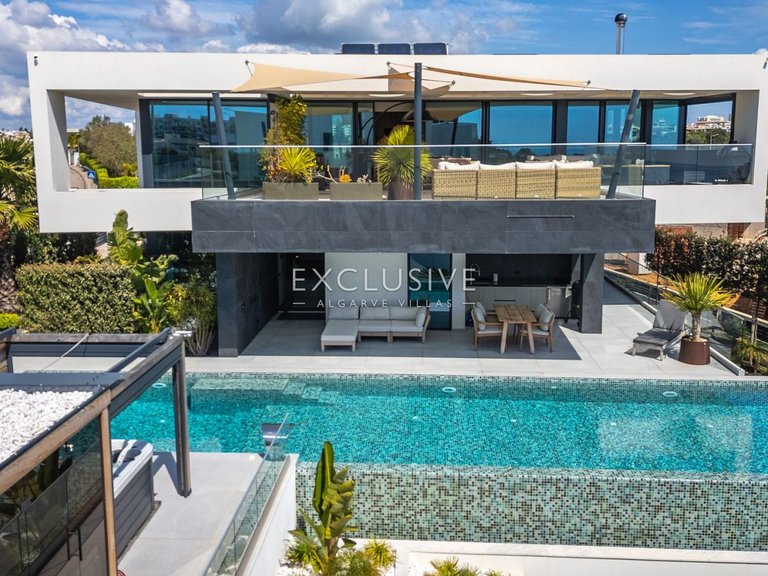 Villa for Sale in Lagos, Algarve 24