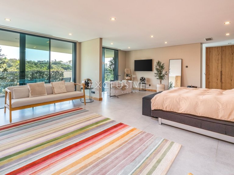 Villa for Sale in Lagos, Algarve 18