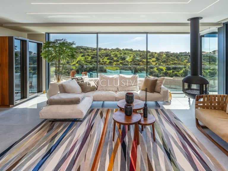 Villa for Sale in Lagos, Algarve 4