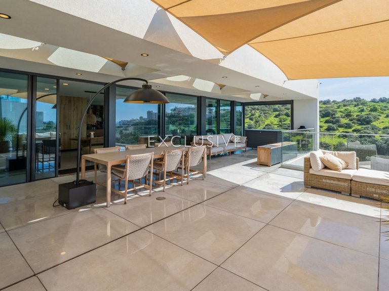 Villa for Sale in Lagos, Algarve 7