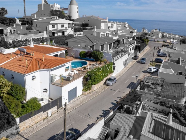Villa for Sale in Albufeira, Algarve 43