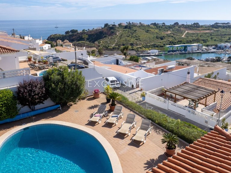 Villa for Sale in Albufeira, Algarve 42