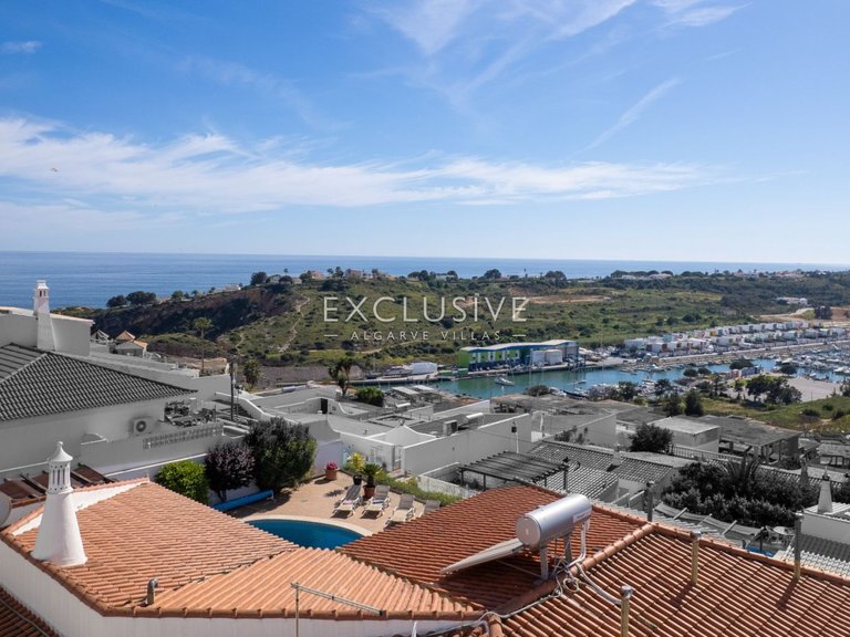Villa for Sale in Albufeira, Algarve 41