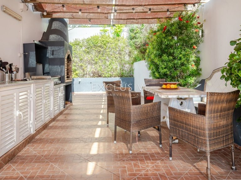 Villa for Sale in Albufeira, Algarve 8