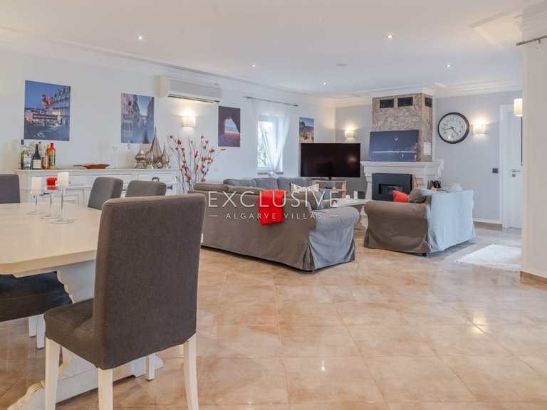 Villa for Sale in Albufeira, Algarve 20