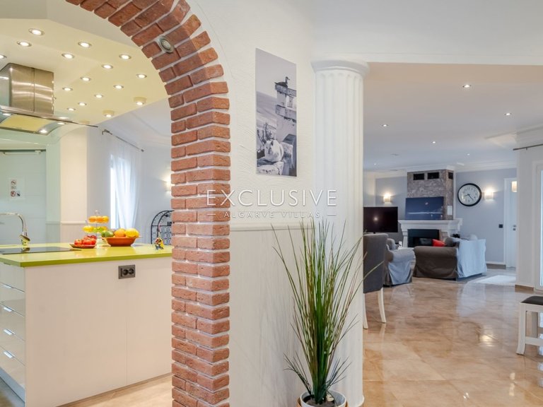 Villa for Sale in Albufeira, Algarve 15