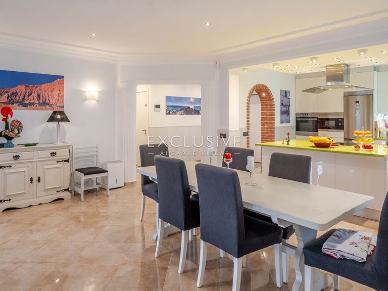 Villa for Sale in Albufeira, Algarve 14