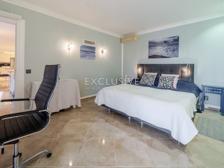 Villa for Sale in Albufeira, Algarve 21