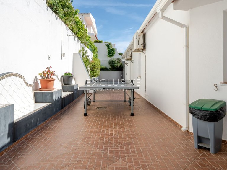 Villa for Sale in Albufeira, Algarve 38
