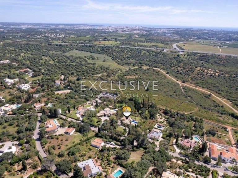 Villa for Sale in PortimÃo, Algarve 24