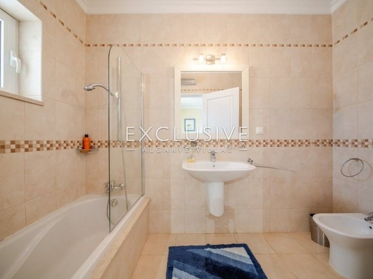Villa for Sale in PortimÃo, Algarve 20