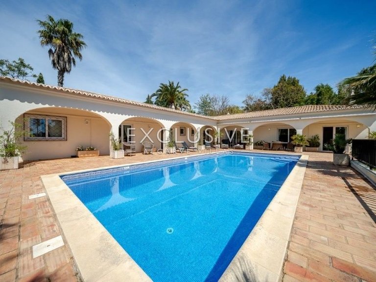 Villa for Sale in PortimÃo, Algarve 2