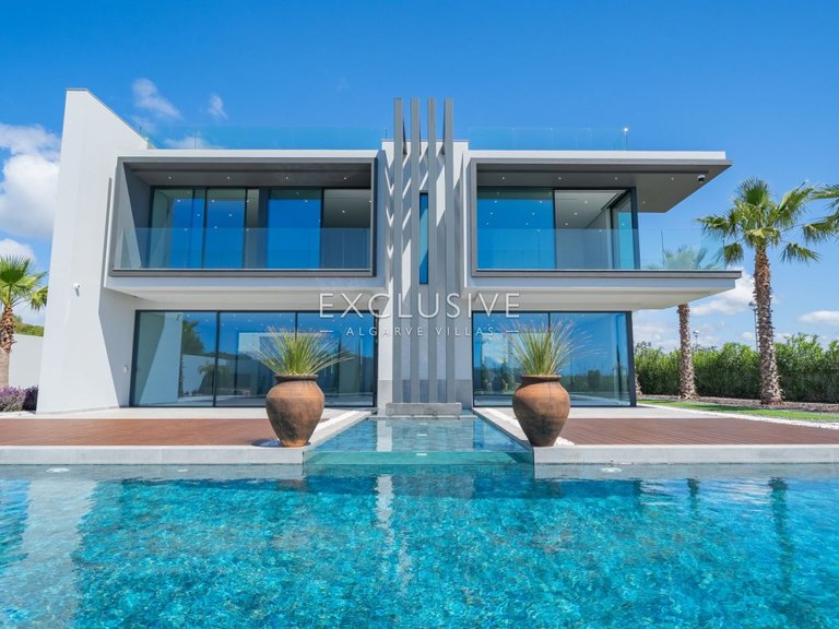Villa for Sale in Lagos, Algarve 1