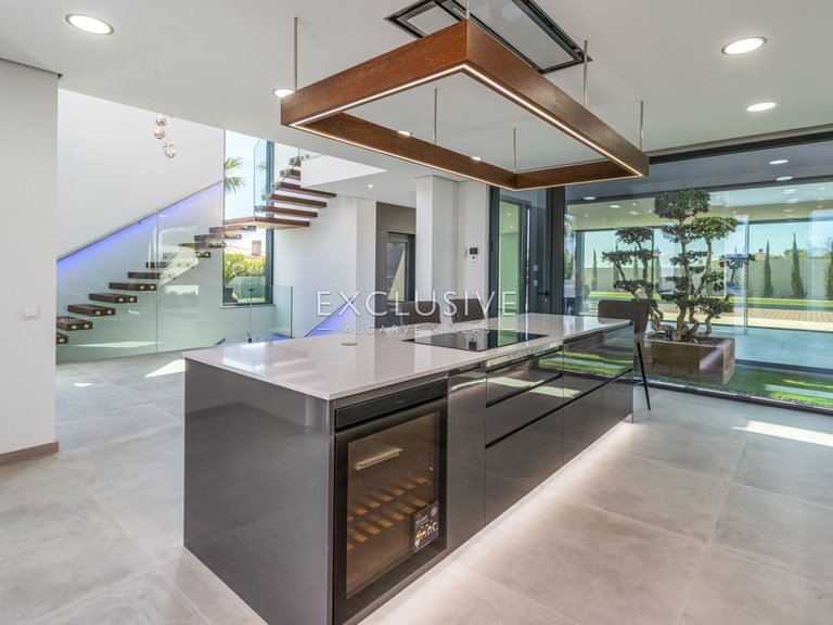 Villa for Sale in Lagos, Algarve 7