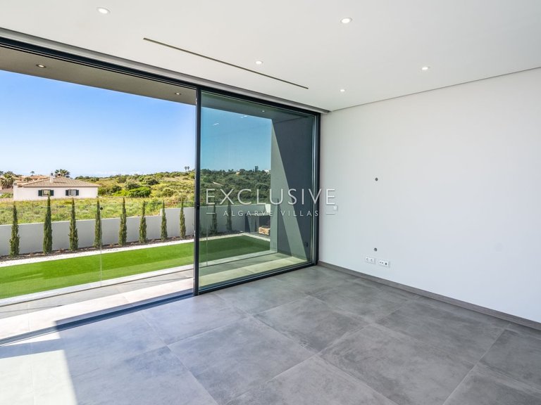 Villa for Sale in Lagos, Algarve 14