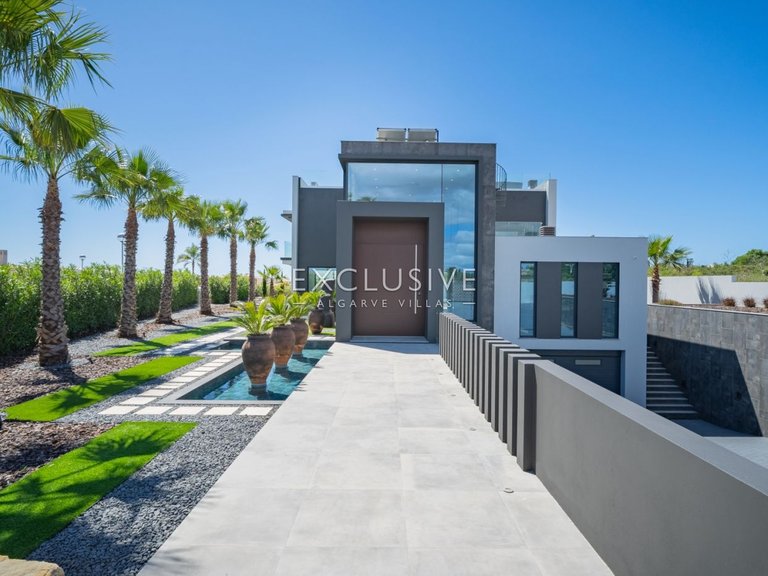 Villa for Sale in Lagos, Algarve 32