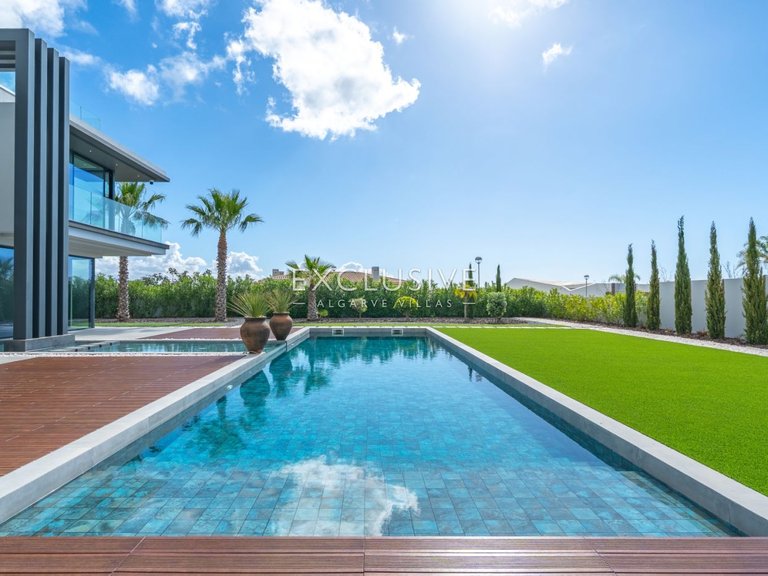 Villa for Sale in Lagos, Algarve 35