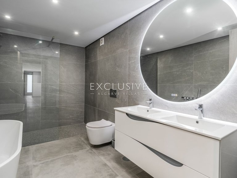Villa for Sale in Lagos, Algarve 24