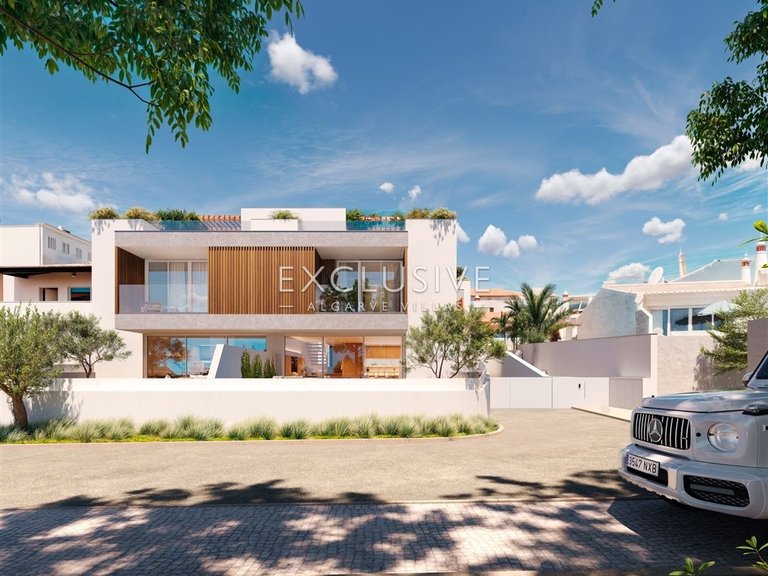 Villa for Sale in Praia Da Luz, Algarve 3