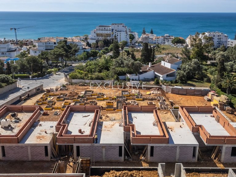 Town House for Sale in Praia Da Luz, Algarve 2