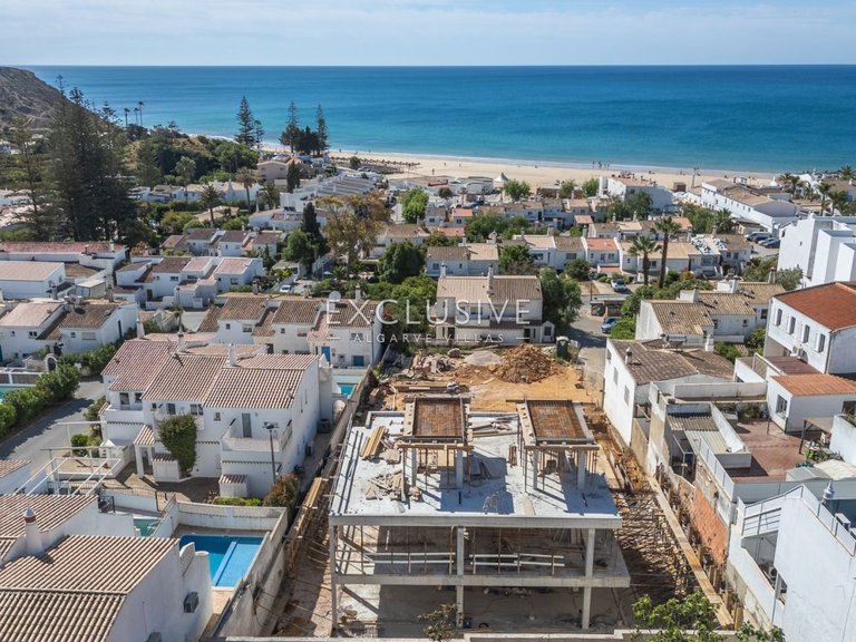 Villa for Sale in Praia Da Luz, Algarve 6