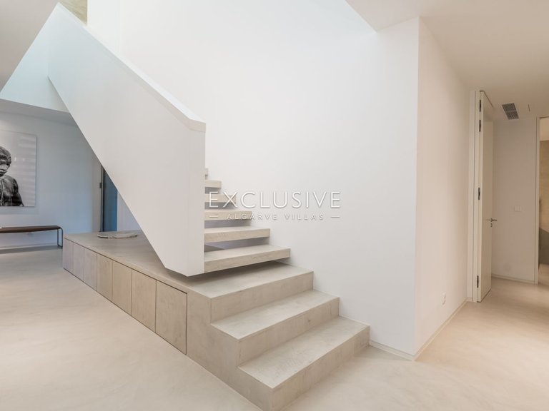Villa for Sale in Praia Da Luz, Algarve 5