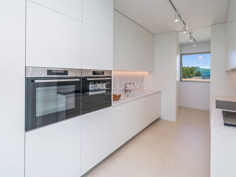 Villa for Sale in Praia Da Luz, Algarve 13