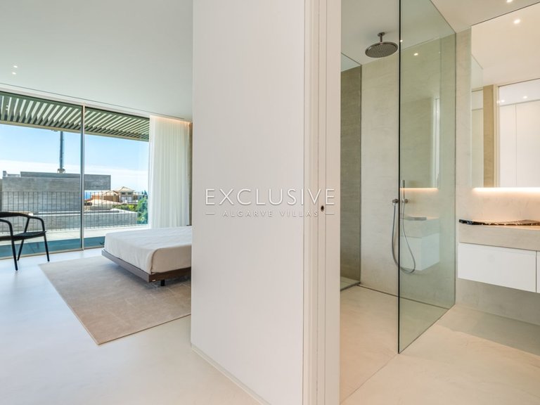 Villa for Sale in Praia Da Luz, Algarve 16