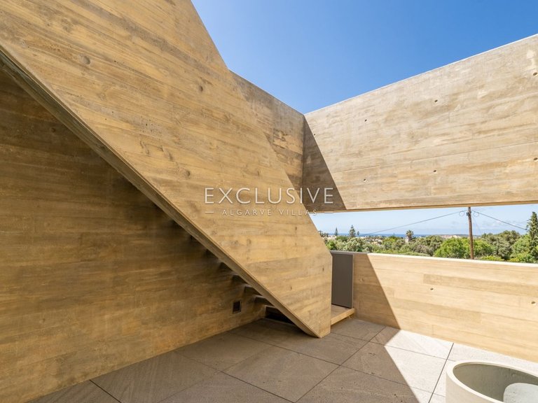 Villa for Sale in Praia Da Luz, Algarve 17