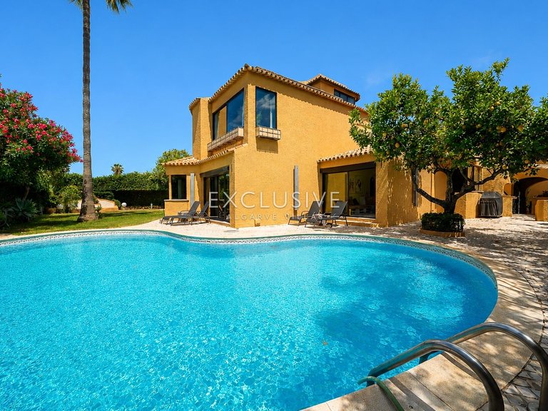Villa for Sale in Albufeira, Algarve 19