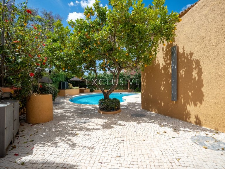 Villa for Sale in Albufeira, Algarve 36