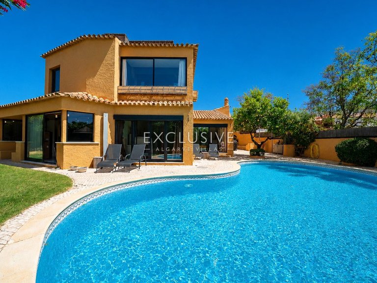 Villa for Sale in Albufeira, Algarve 37