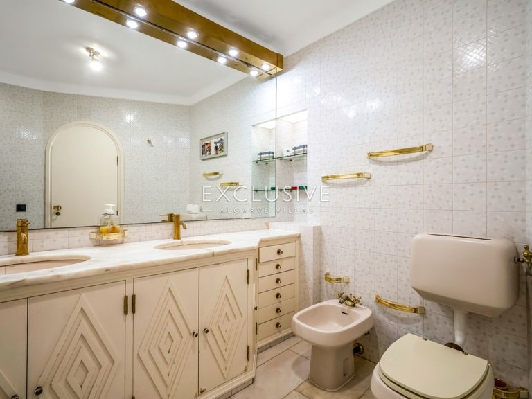 Villa for Sale in Albufeira, Algarve 33
