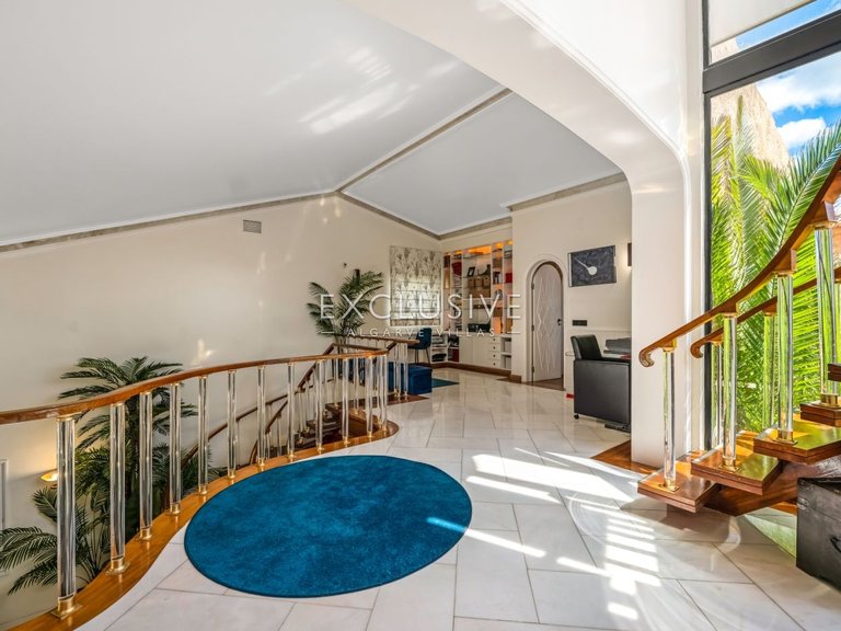 Villa for Sale in Albufeira, Algarve 11