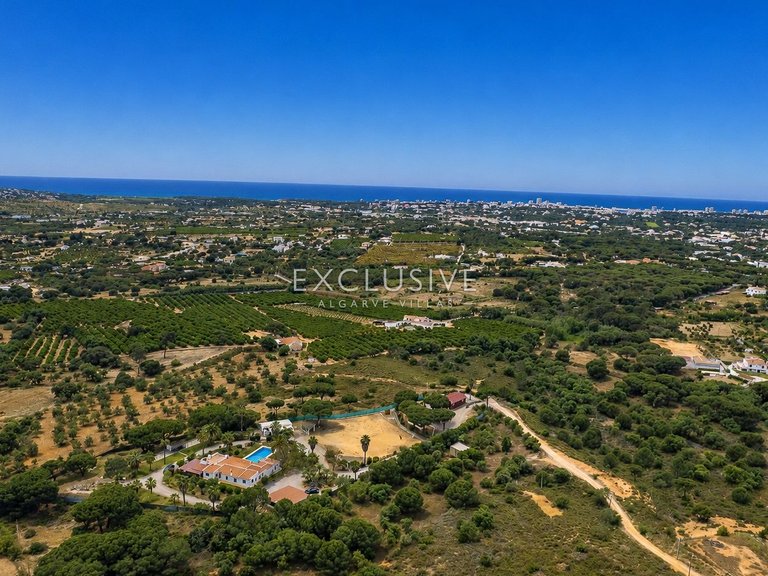Villa for Sale in Quarteira, Algarve 31