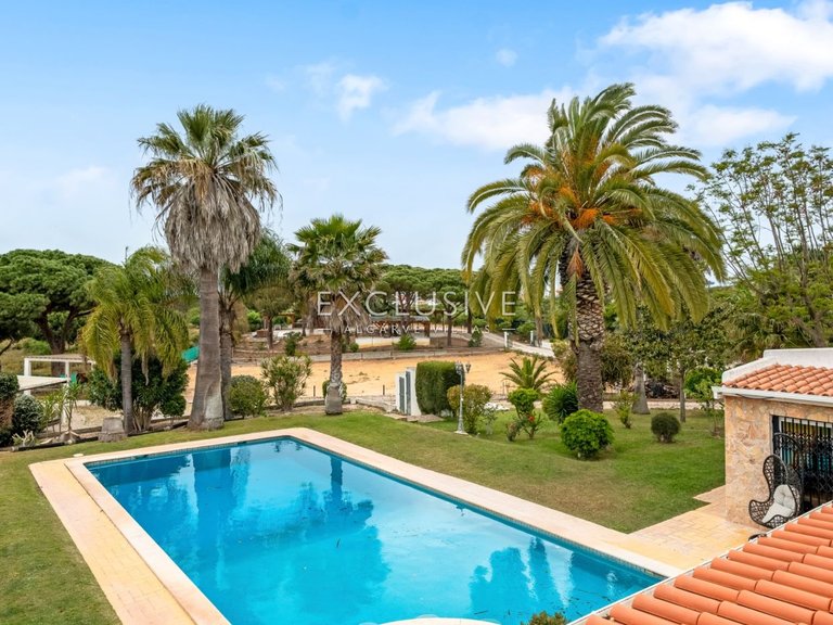 Villa for Sale in Quarteira, Algarve 23