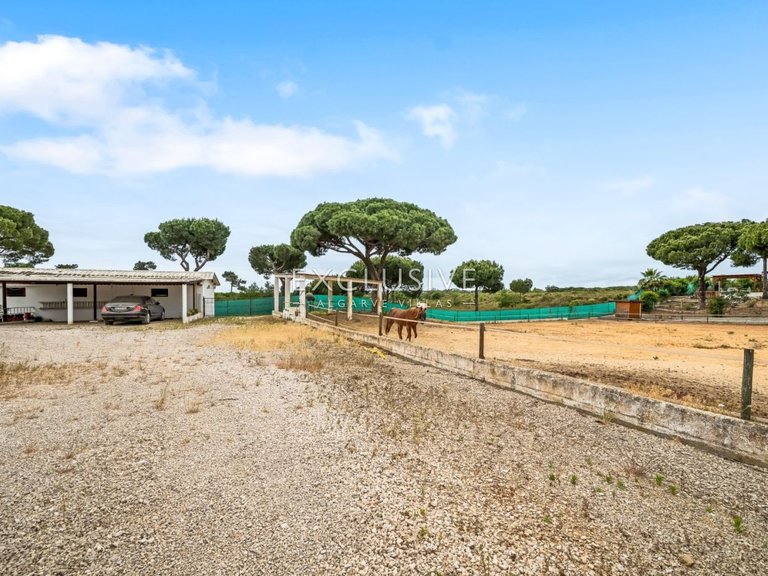 Villa for Sale in Quarteira, Algarve 19