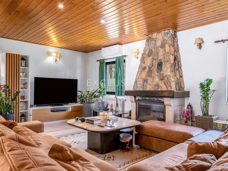 Villa for Sale in Quarteira, Algarve 14