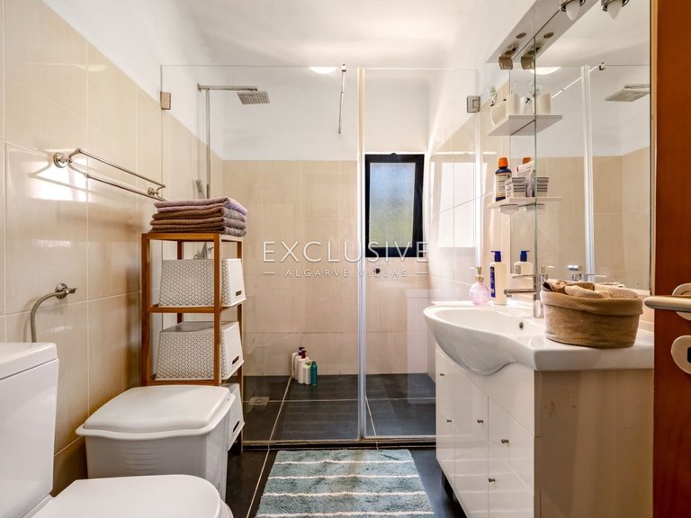 Villa for Sale in Quarteira, Algarve 11