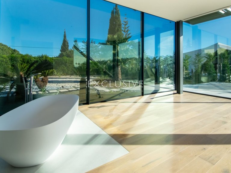 Villa for Sale in Carvoeiro, Algarve 21