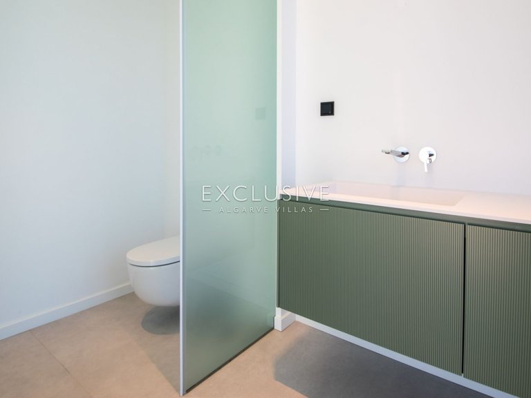 Villa for Sale in Carvoeiro, Algarve 19