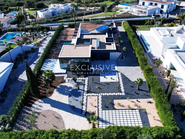 Villa for Sale in Carvoeiro, Algarve 30