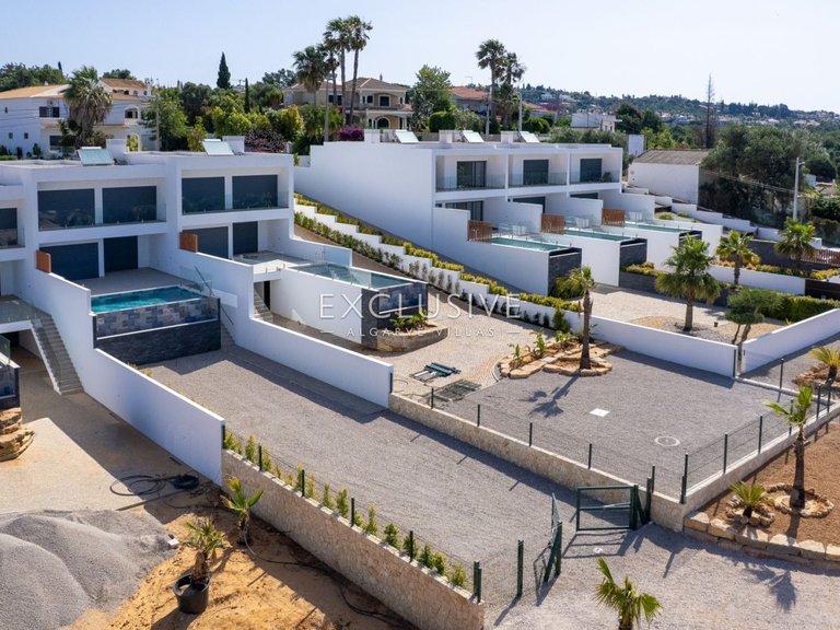 Villa for Sale in Almancil, Algarve 2