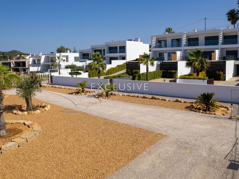 Villa for Sale in Almancil, Algarve 1
