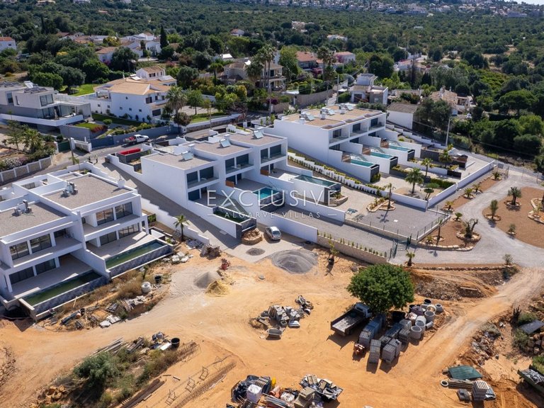Villa for Sale in Almancil, Algarve 26