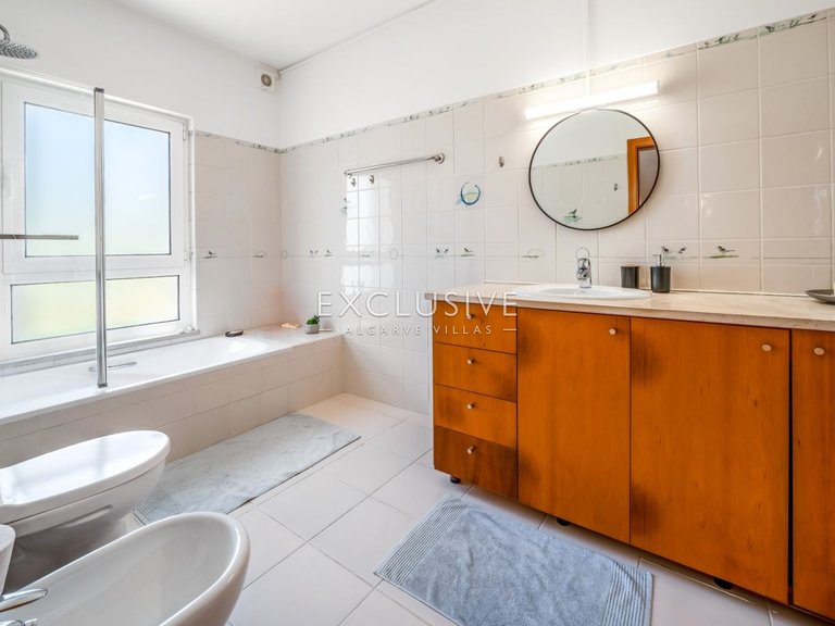 Villa for Sale in Praia Da Luz, Algarve 37