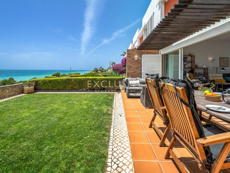 Villa for Sale in Praia Da Luz, Algarve 20