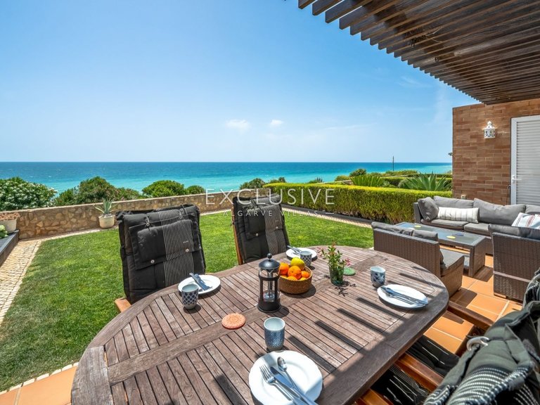 Villa for Sale in Praia Da Luz, Algarve 18