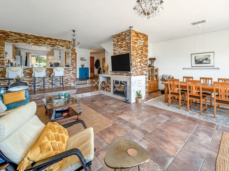Villa for Sale in Praia Da Luz, Algarve 11