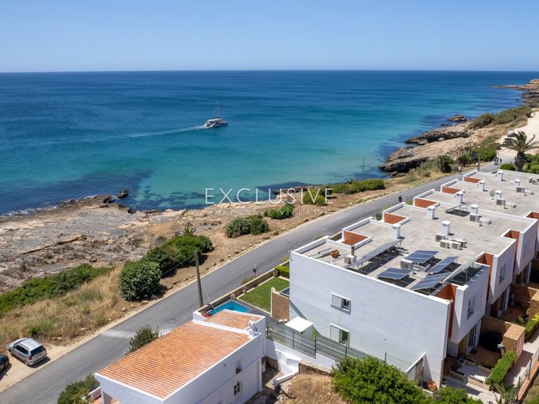 Villa for Sale in Praia Da Luz, Algarve 3